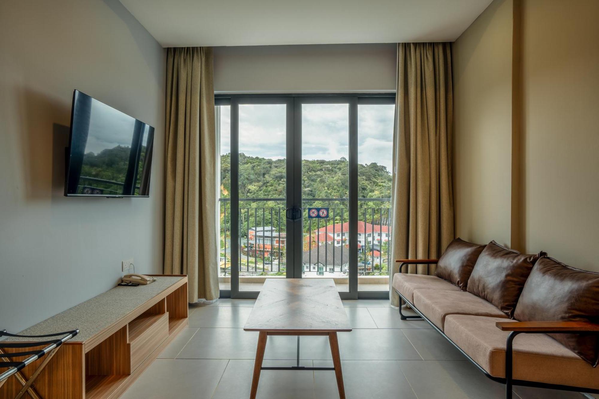 Zenith Suites Cameron Танах-Рата Екстер'єр фото
